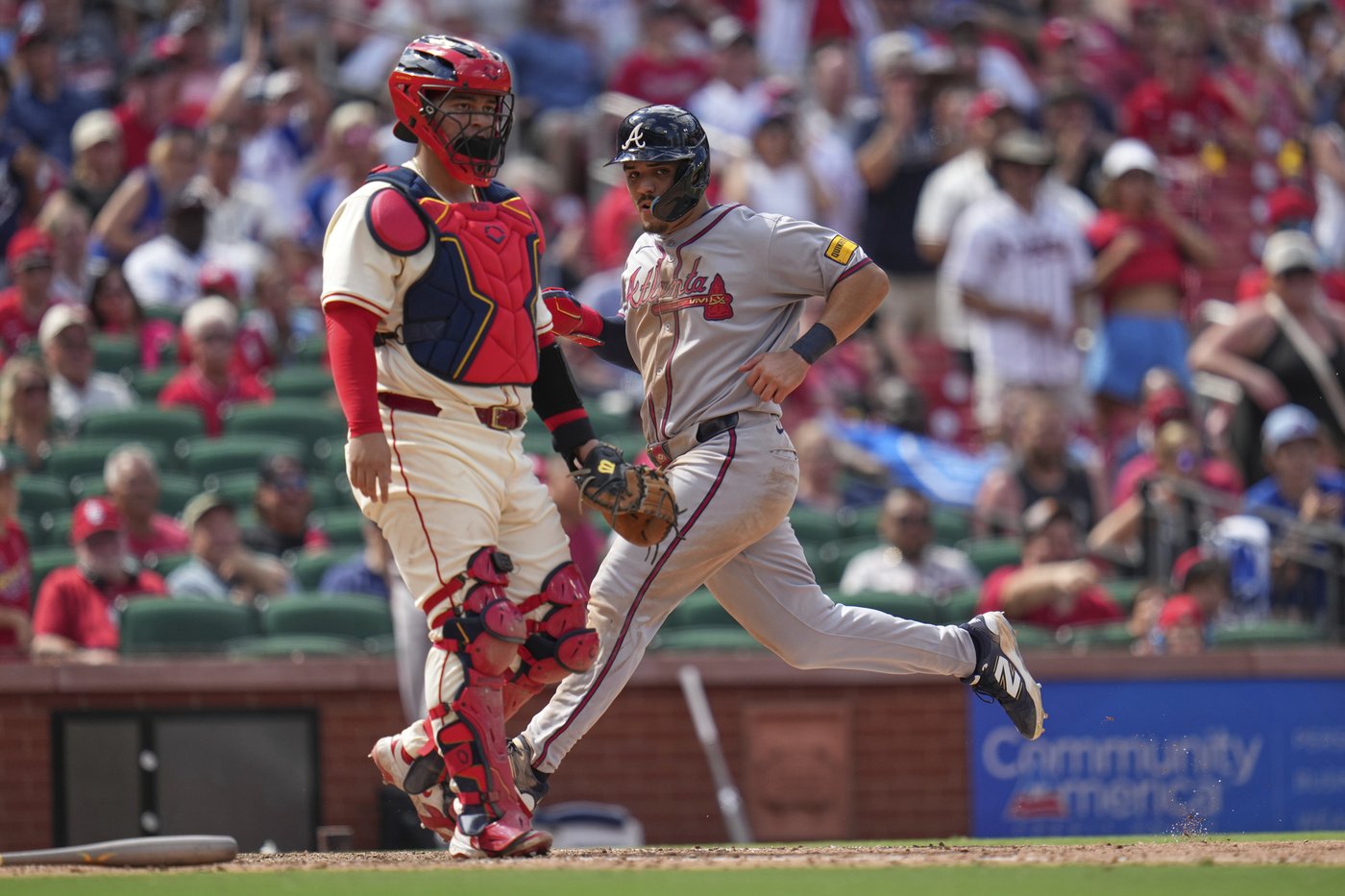Injury fill-in Alvarez scores winning run and Braves hit 3 HRs to edge Cardinals | iNFOnews.ca Injury fill-in Alvarez scores winning run and Braves hit 3 HRs to edge Cardinals | iNFOnews.ca