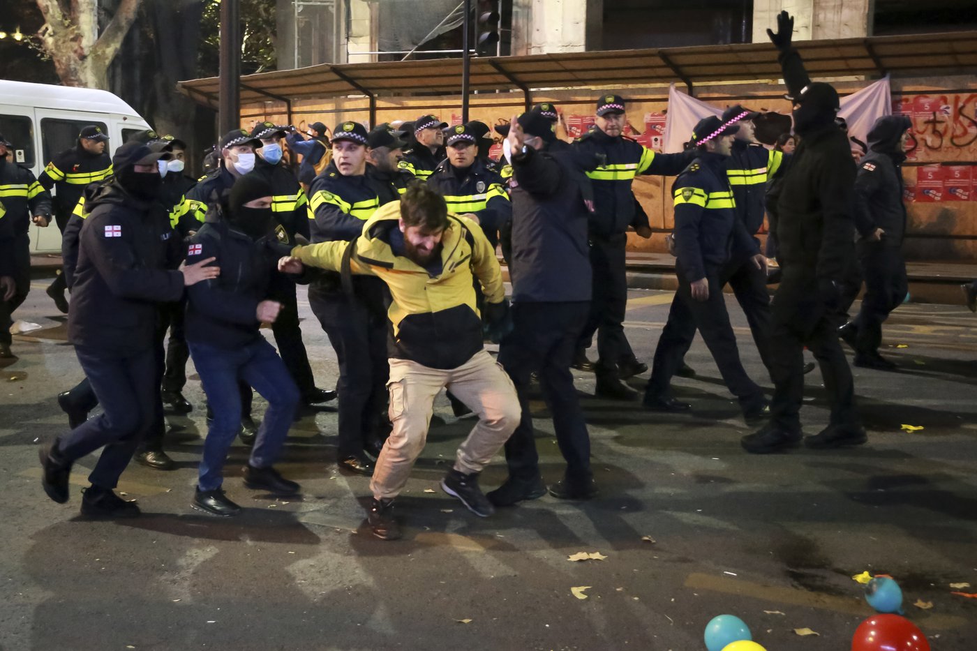 Police in Georgia break up protesters' camp in Tbilisi but they quickly return | iNFOnews.ca Police in Georgia break up protesters' camp in Tbilisi but they quickly return | iNFOnews.ca