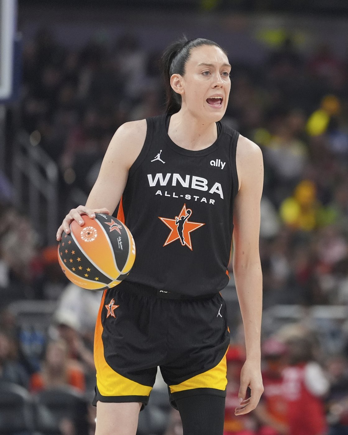 Liberty's Breanna Stewart avoids significant injury on right leg, AP source says | iNFOnews.ca Liberty's Breanna Stewart avoids significant injury on right leg, AP source says | iNFOnews.ca