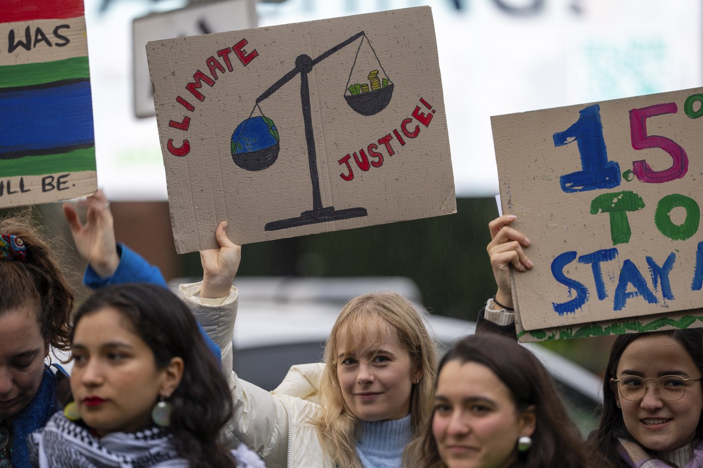 A landmark climate change case opens at the top UN court as island nations fear rising seas | iNFOnews.ca
