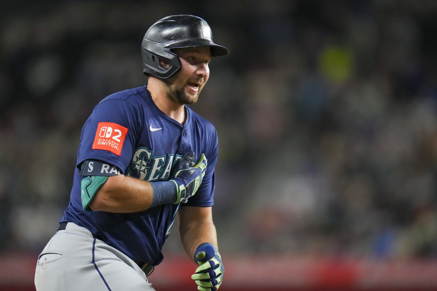 Cal Raleigh's 2 homers gave him majors' best 12, then he had to pay the price | iNFOnews.ca Cal Raleigh's 2 homers gave him majors' best 12, then he had to pay the price | iNFOnews.ca