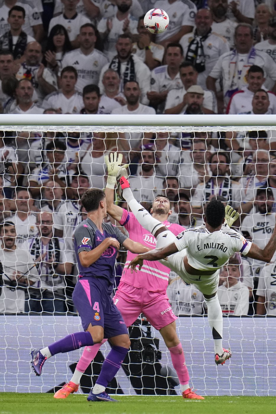 Super sub Vinícius leads Real Madrid comeback win over Espanyol | iNFOnews.ca