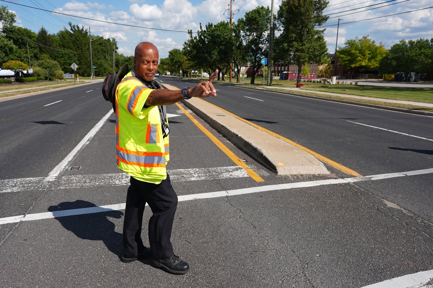 Crossing guards face life-threatening dangers on the job | iNFOnews.ca