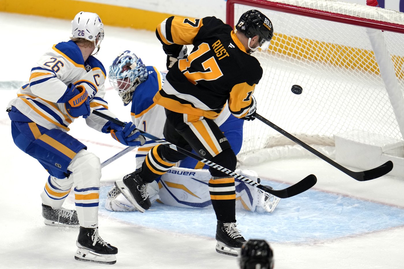 Crosby, Malkin lead Penguins past Sabres 6-5 in OT to cap milestone night | iNFOnews.ca