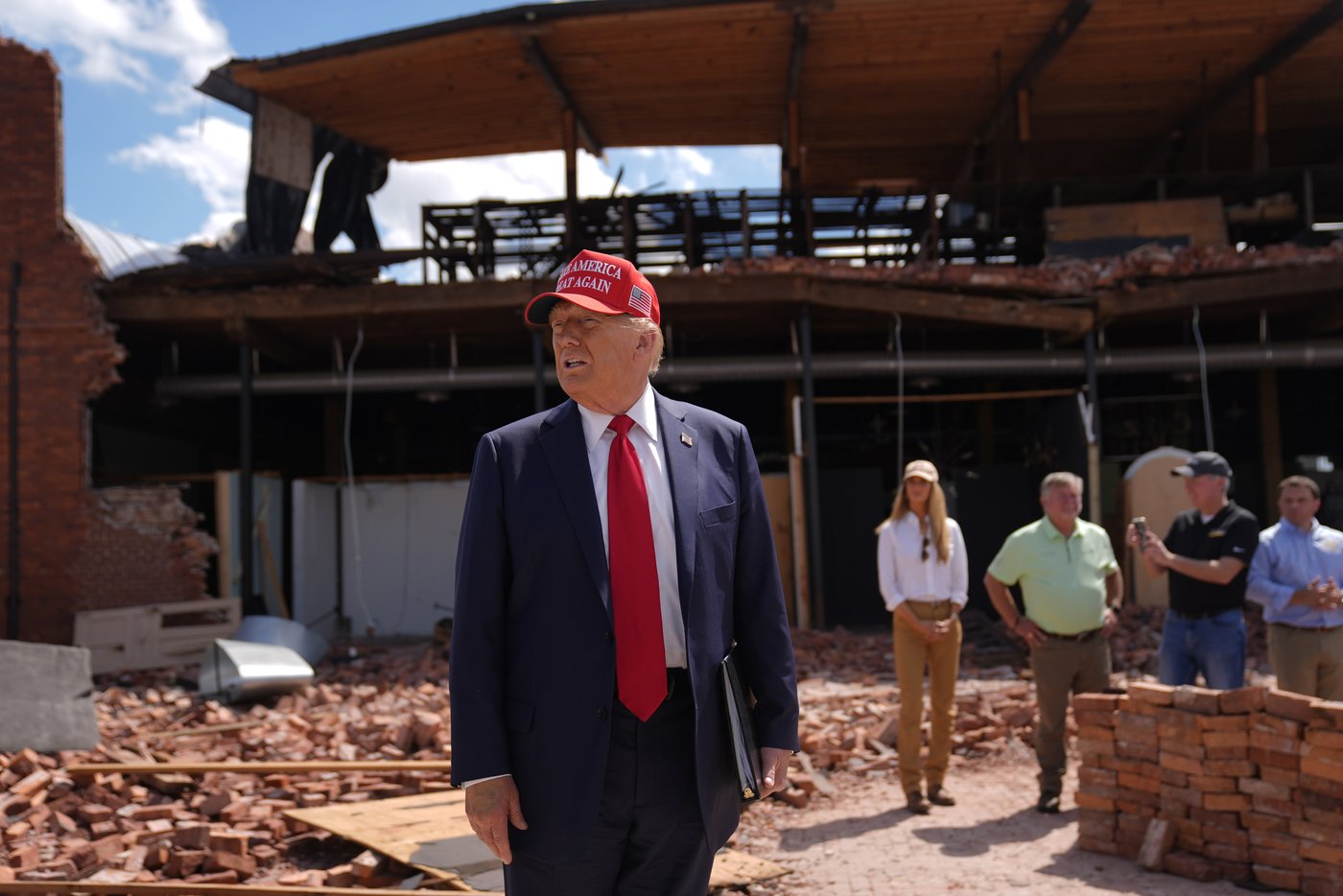 Trump makes false claims about federal response as he campaigns in area ravaged by Hurricane Helene | iNFOnews.ca
