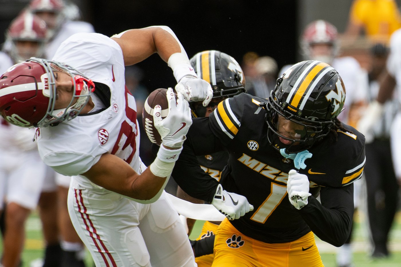 Ty Simpson shines as No. 8 Alabama edges No. 14 Missouri 27-24 to push winning streak to 5 | iNFOnews.ca Ty Simpson shines as No. 8 Alabama edges No. 14 Missouri 27-24 to push winning streak to 5 | iNFOnews.ca