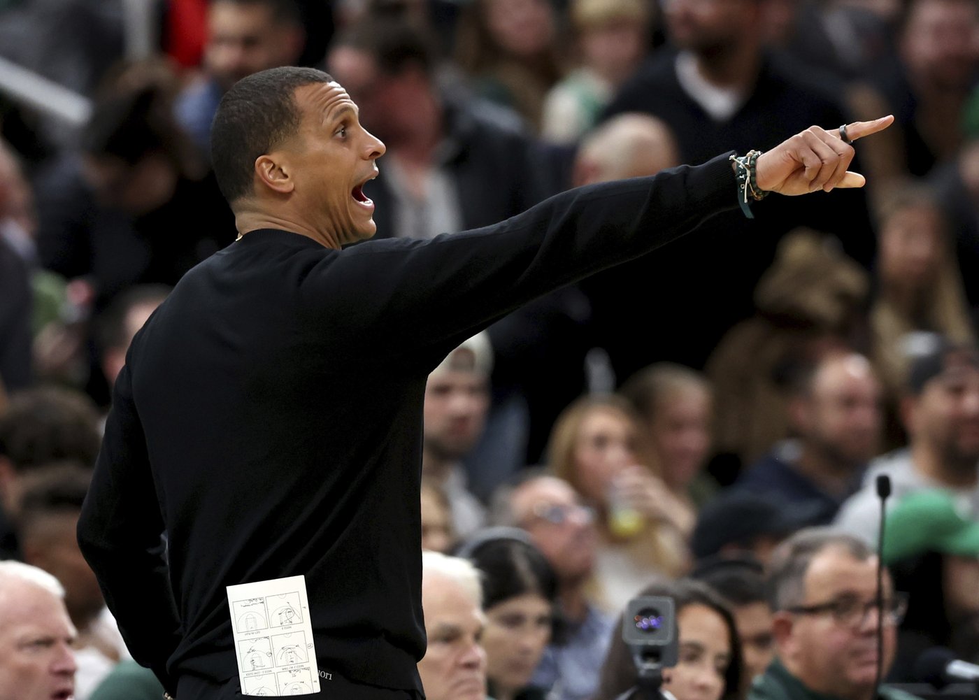 Tatum's 3-pointer at the buzzer in OT gives the Celtics a 126-123 victory over the Raptors | iNFOnews.ca Tatum's 3-pointer at the buzzer in OT gives the Celtics a 126-123 victory over the Raptors | iNFOnews.ca