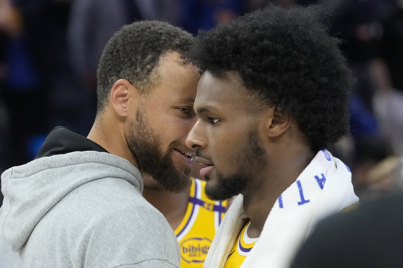 Ken Griffey Sr. and Jr. will be at Lakers' opener, hoping to see LeBron and Bronny make NBA history | iNFOnews.ca Ken Griffey Sr. and Jr. will be at Lakers' opener, hoping to see LeBron and Bronny make NBA history | iNFOnews.ca