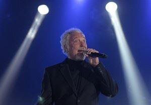 Tom Jones cancels appearance at Olympic-themed concert due to chest infection | iNFOnews.ca CP19566402