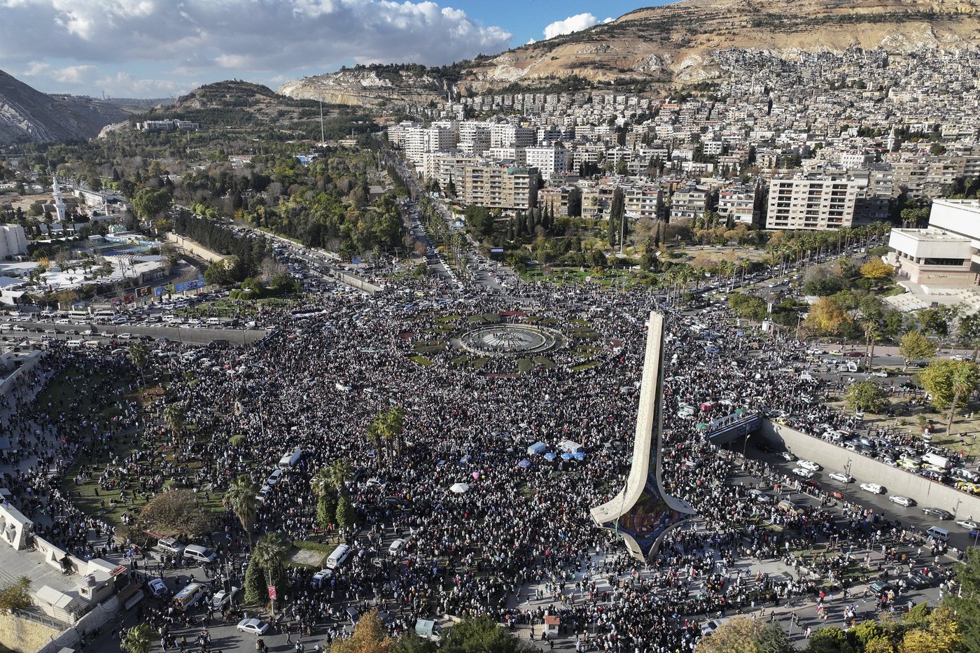 Middle East latest: Syrians celebrate Assad's fall as US seeks a peaceful political transition | iNFOnews.ca