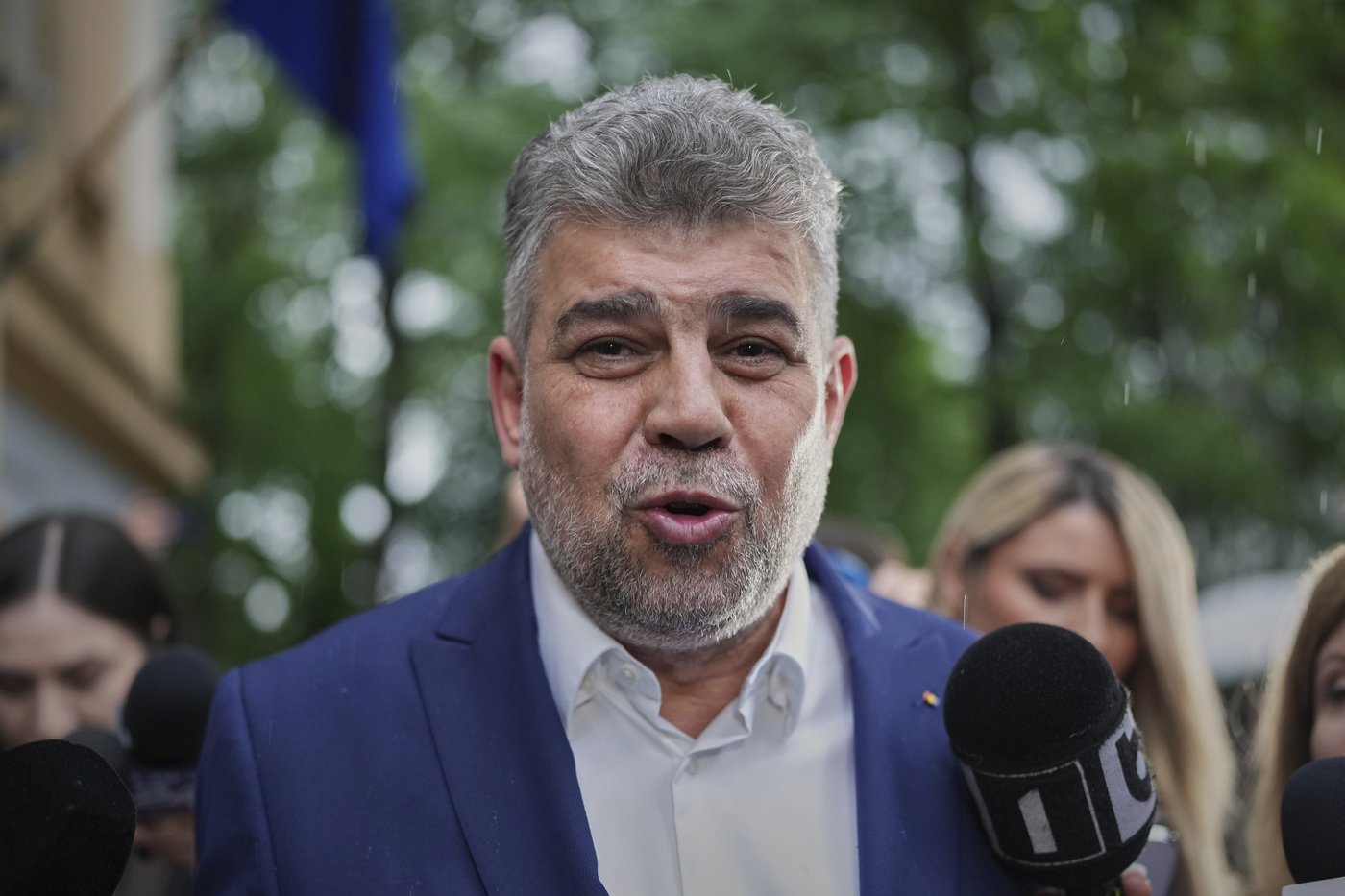 Romanian premier resigns after his coalition's candidate fails to advance in presidential runoff | iNFOnews.ca