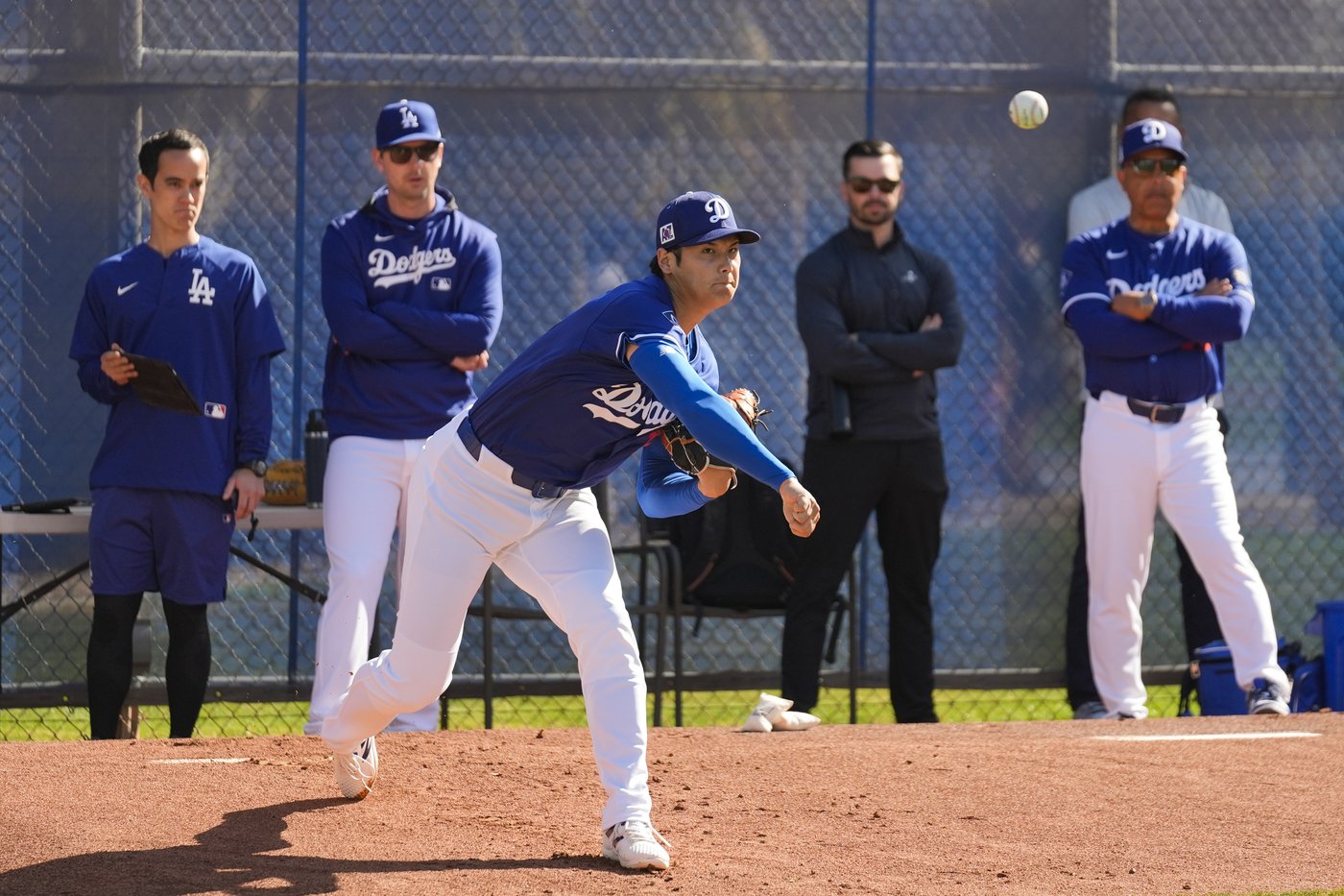 Ohtani throws a 2nd bullpen session as he makes his way back to the mound for the Dodgers | iNFOnews.ca Ohtani throws a 2nd bullpen session as he makes his way back to the mound for the Dodgers | iNFOnews.ca