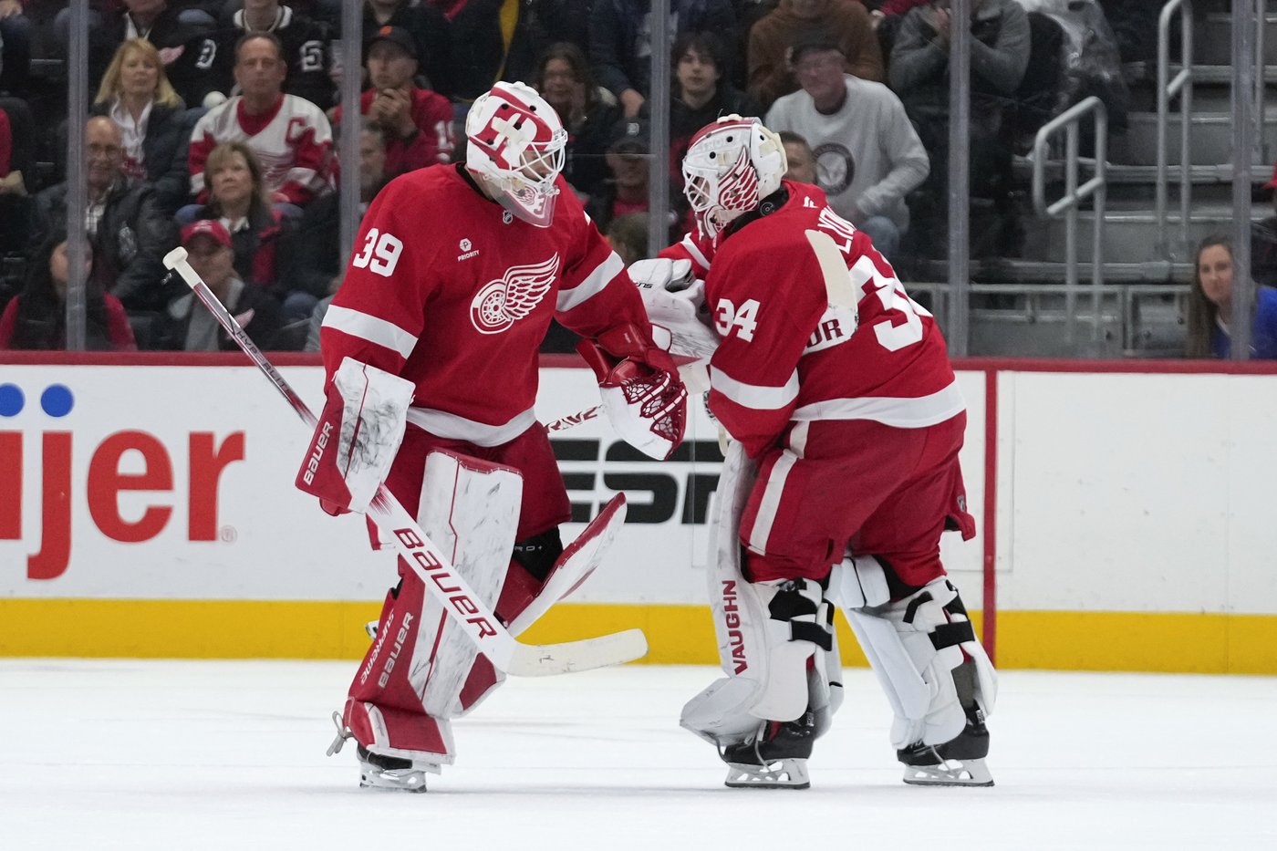 Artemi Panarin has 8th career hat trick, Rangers beat Red Wings 5-2 | iNFOnews.ca Artemi Panarin has 8th career hat trick, Rangers beat Red Wings 5-2 | iNFOnews.ca