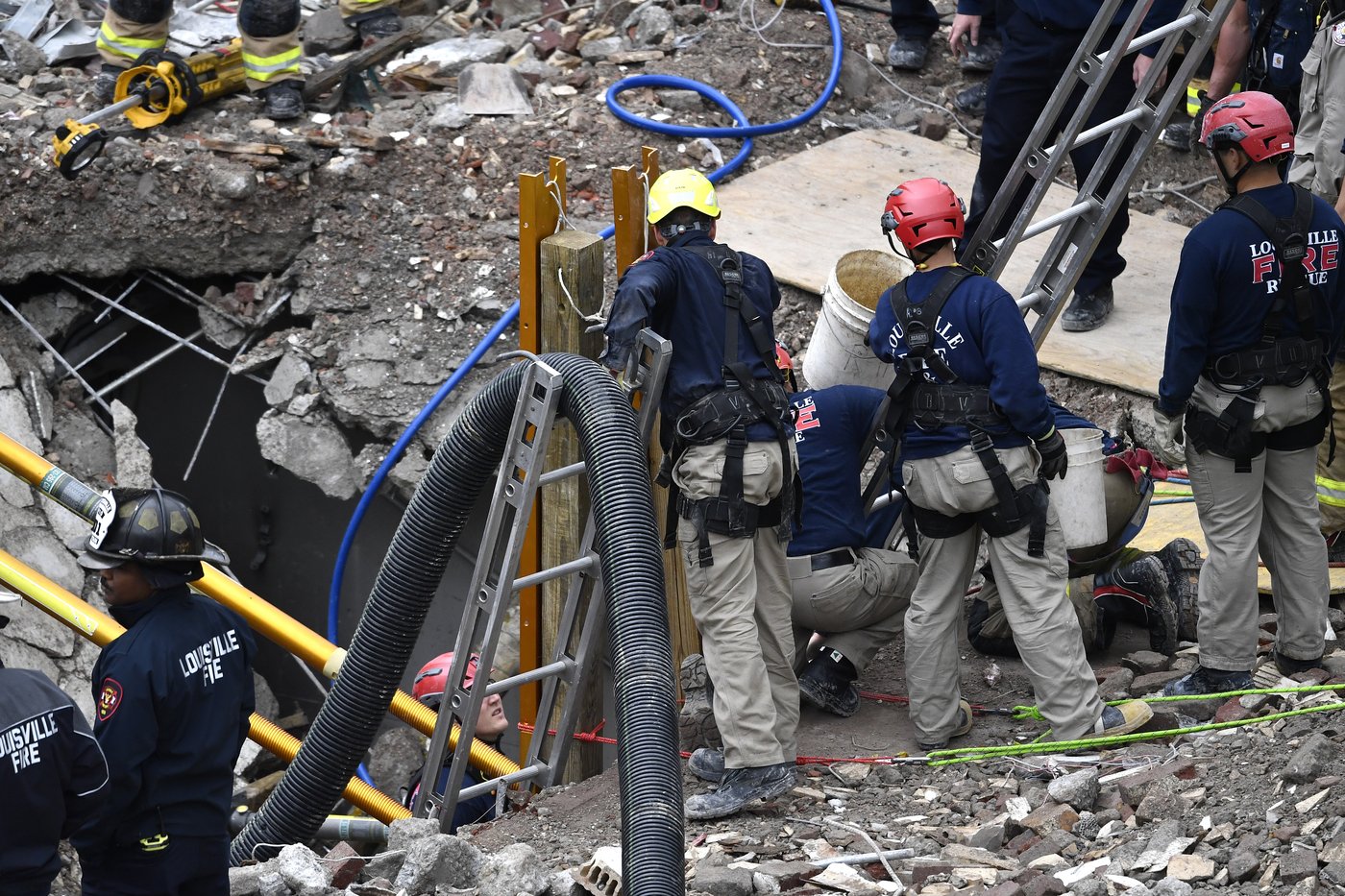 Worker rescued from rubble after construction accident in Kentucky | iNFOnews.ca Worker rescued from rubble after construction accident in Kentucky | iNFOnews.ca