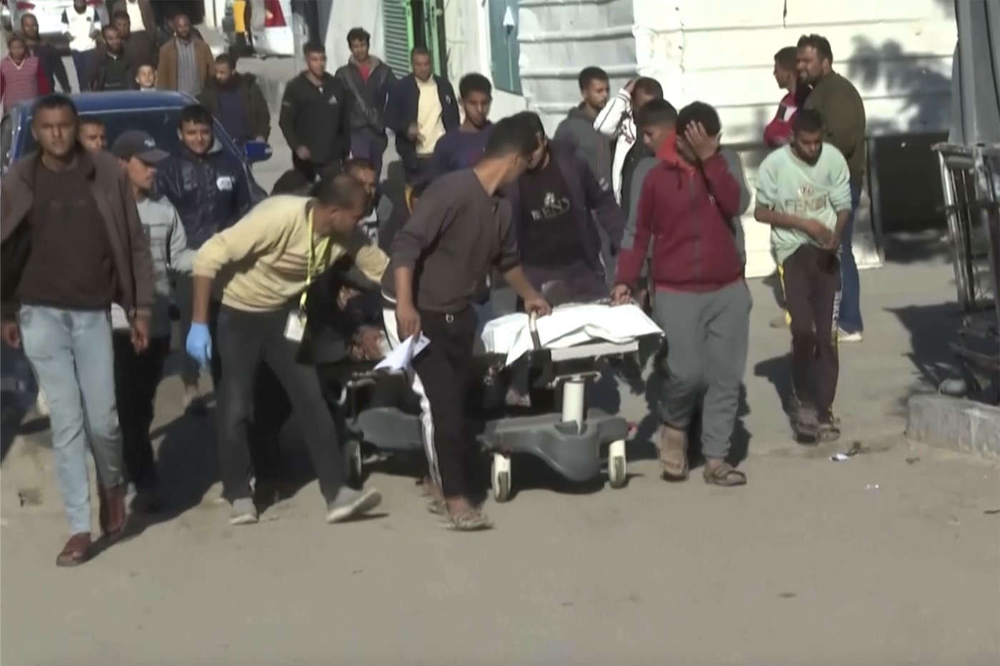 An Israeli strike in Gaza kills World Central Kitchen workers. Israel says 1 was an Oct. 7 attacker | iNFOnews.ca