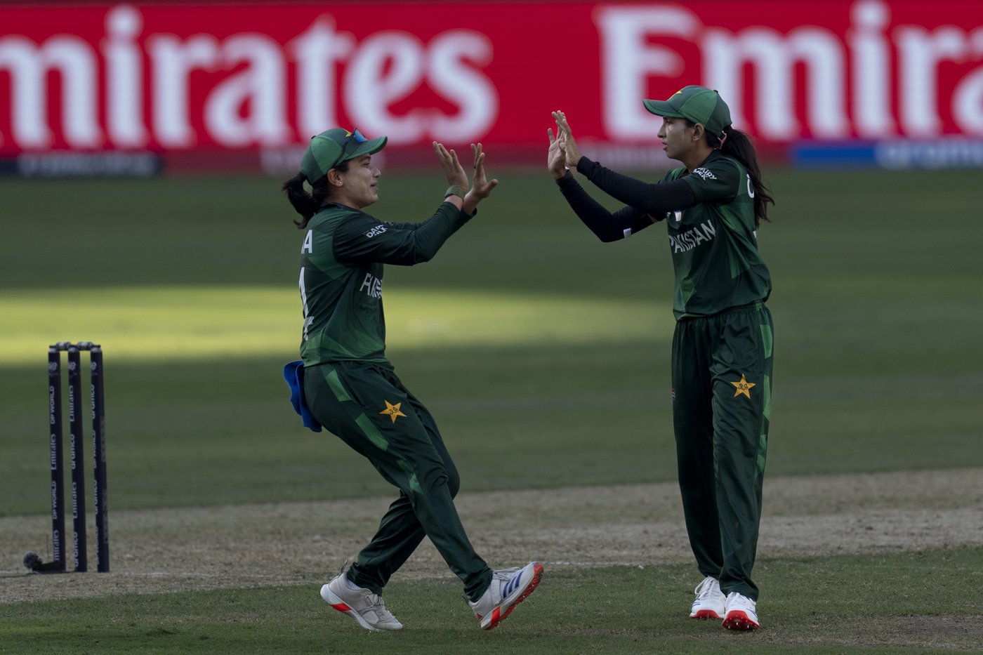 Indian women notch cautious 6-wicket win over archrival Pakistan at T20 World Cup | iNFOnews.ca Indian women notch cautious 6-wicket win over archrival Pakistan at T20 World Cup | iNFOnews.ca