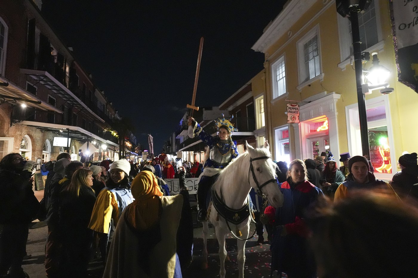 New Orleans holds 1st parade of Carnival season 5 days after deadly attack on Bourbon Street | iNFOnews.ca New Orleans holds 1st parade of Carnival season 5 days after deadly attack on Bourbon Street | iNFOnews.ca