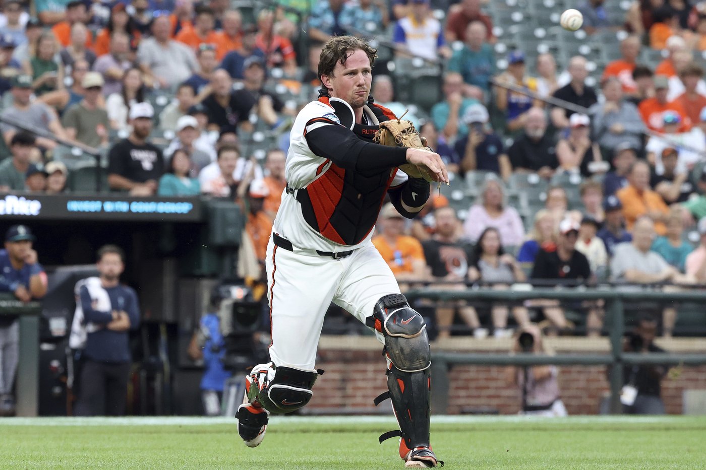 Orioles catcher Adley Rutschman returns to injured list with oblique strain | iNFOnews.ca