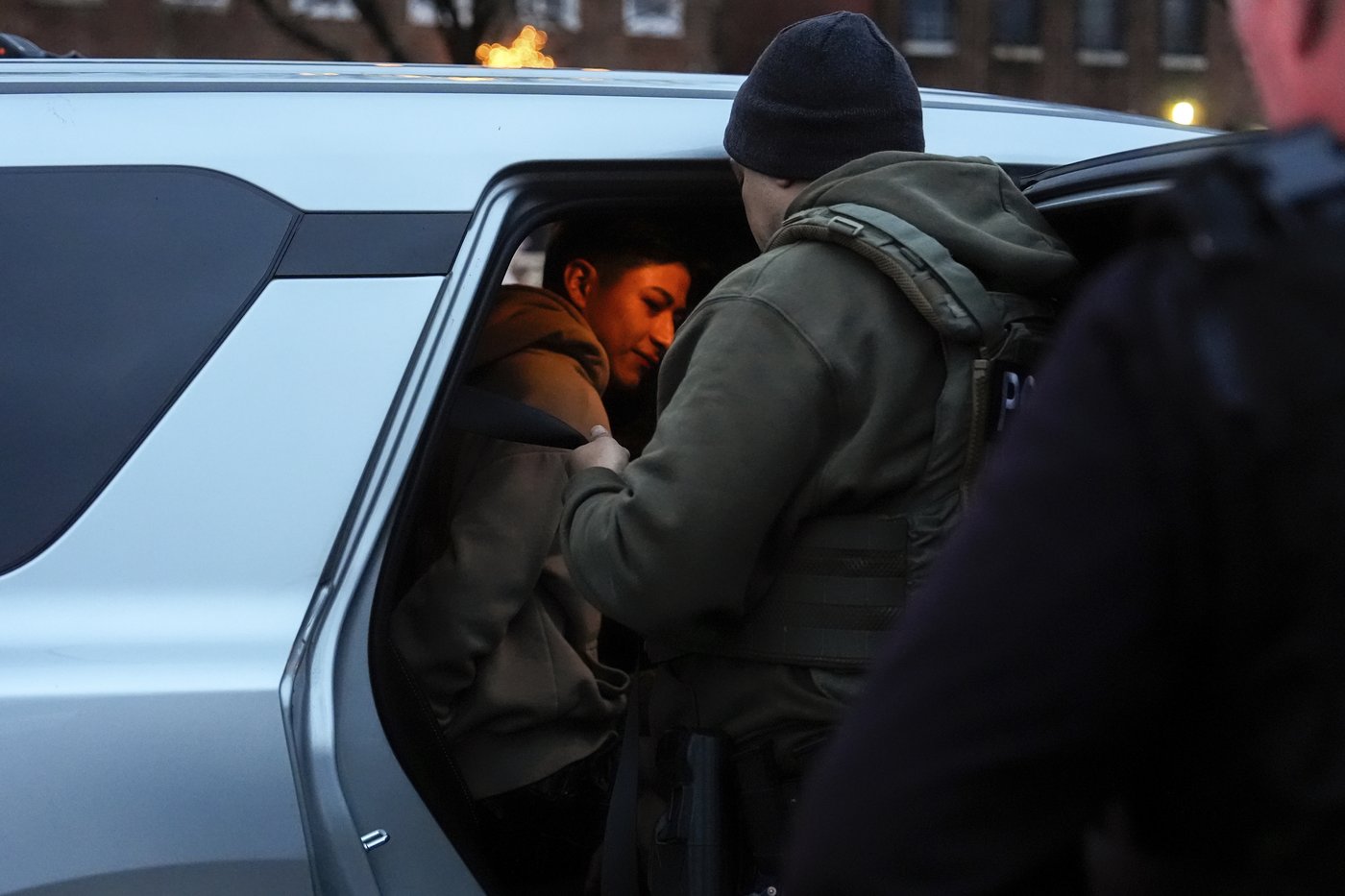 Trump wants mass deportations. For the agents removing immigrants, it's a painstaking process | iNFOnews.ca Trump wants mass deportations. For the agents removing immigrants, it's a painstaking process | iNFOnews.ca