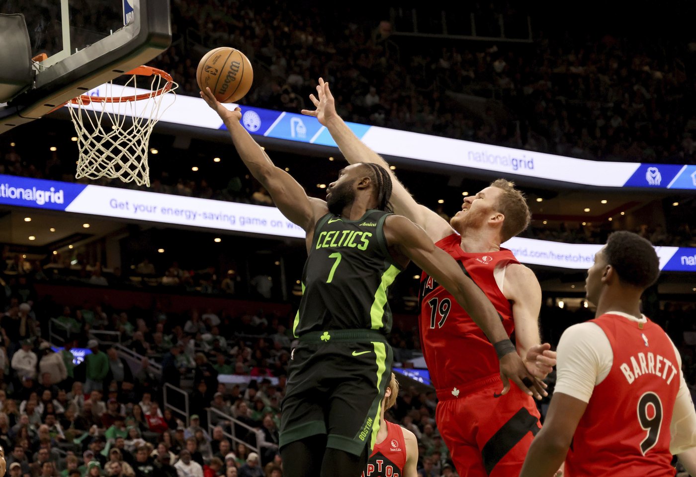 Tatum's 3-pointer at the buzzer in OT gives the Celtics a victory over the Raptors | iNFOnews.ca