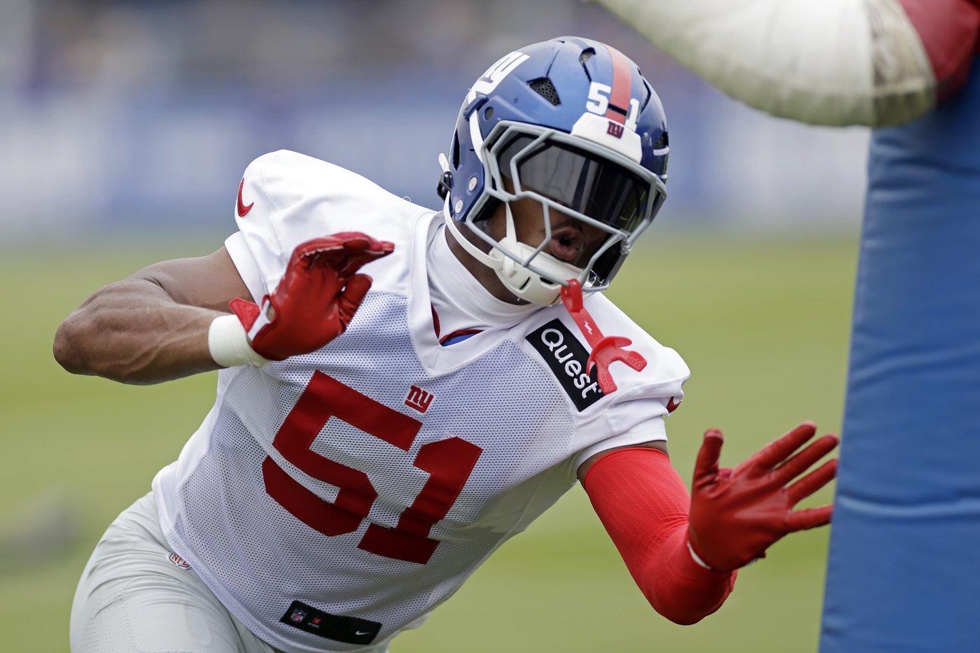 Giants' defensive line is determined to live up to the hype and high expectations | iNFOnews.ca