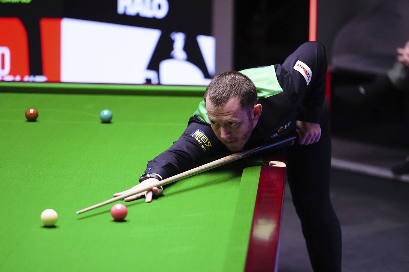Mark Allen compiles rare 147 break at snooker worlds and earns lucky fan $33,000 | iNFOnews.ca