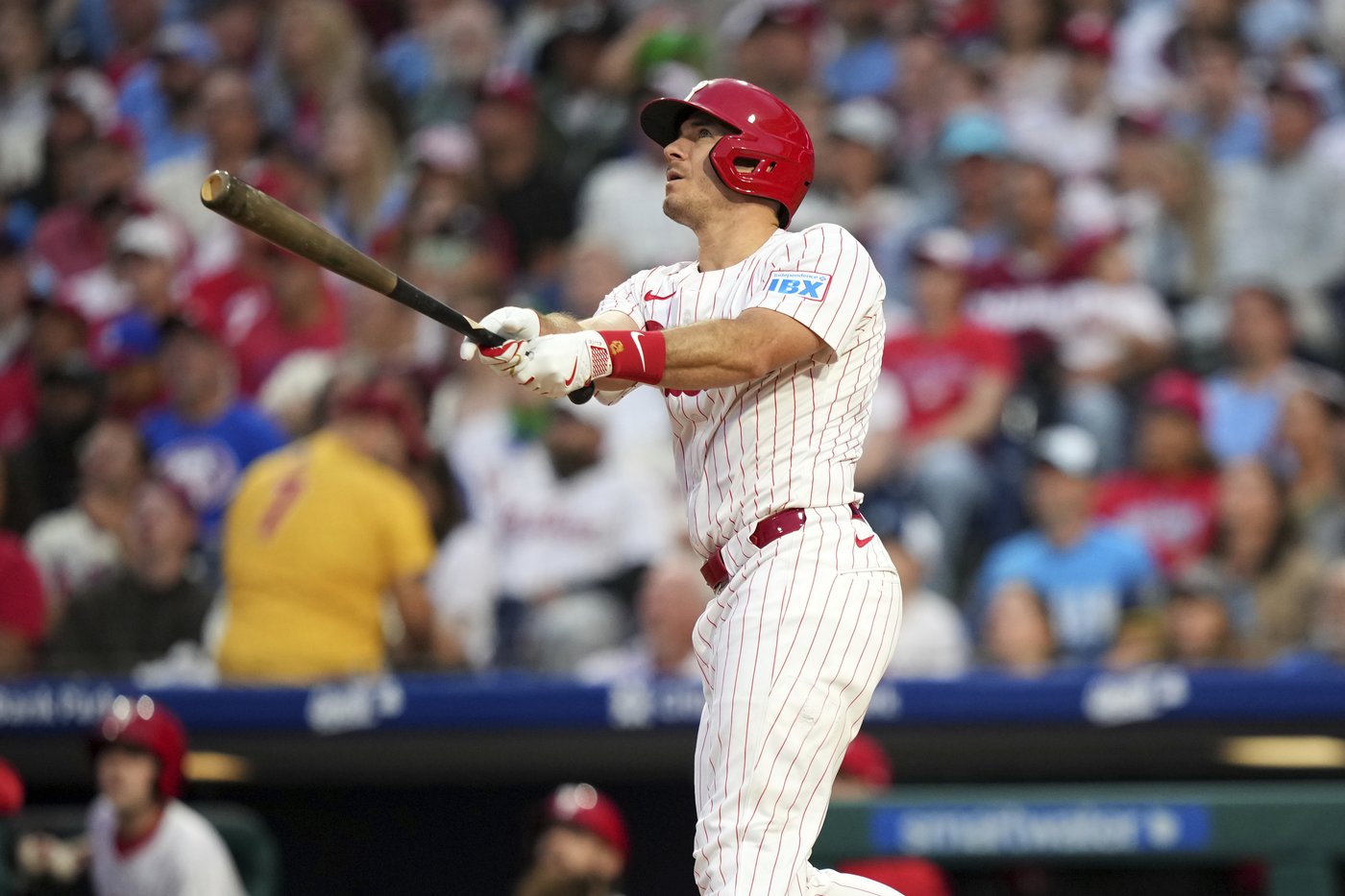 Phillies benefit a 3rd time on catcher’s interference call, this one against Mariners | iNFOnews.ca