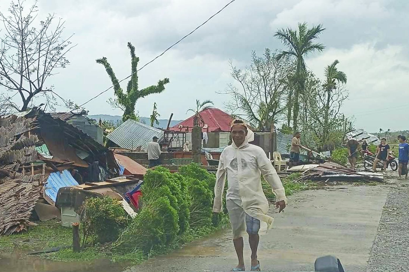 Typhoon Man-yi worsens crisis from back-to-back storms that devastated the northern Philippines | iNFOnews.ca