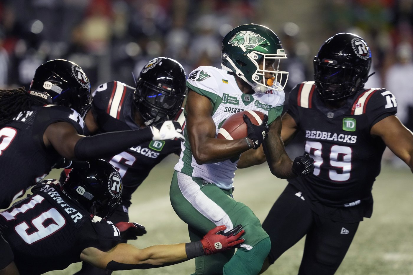 Roughriders snap losing streak, Redblacks' playoff hopes with 20-13 victory | iNFOnews.ca