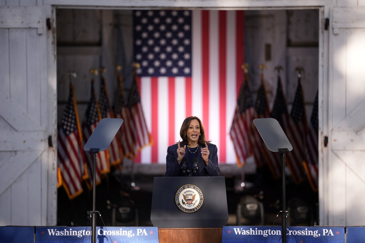 The Latest: Harris keeps a focus on 'blue wall' states in the campaign's final weeks | iNFOnews.ca
