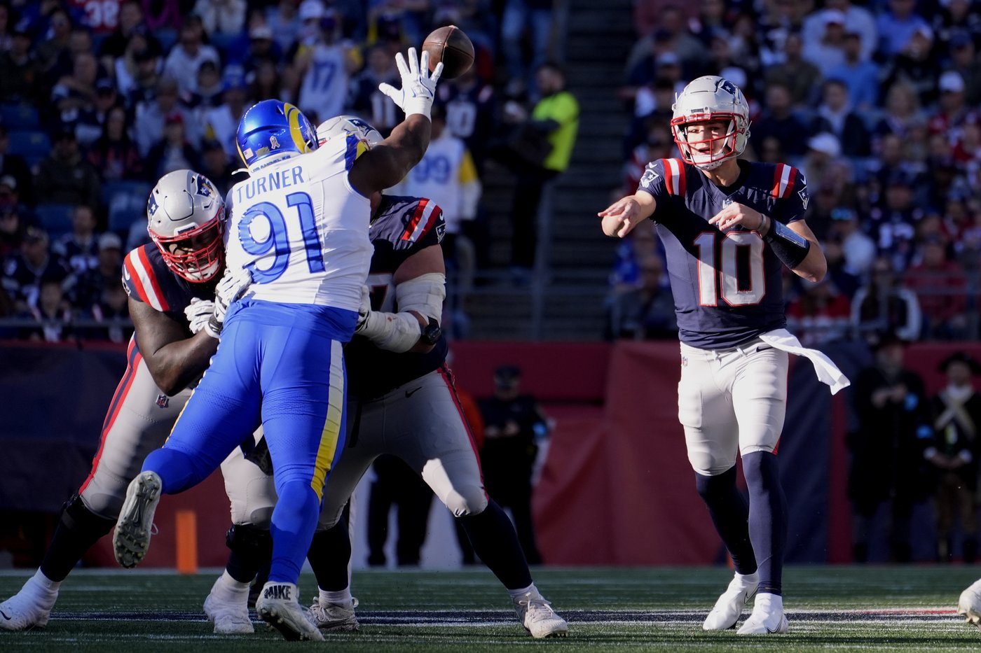 Rams' talented defensive line faces extra challenge in running ability of Eagles QB Jalen Hurts | iNFOnews.ca Rams' talented defensive line faces extra challenge in running ability of Eagles QB Jalen Hurts | iNFOnews.ca