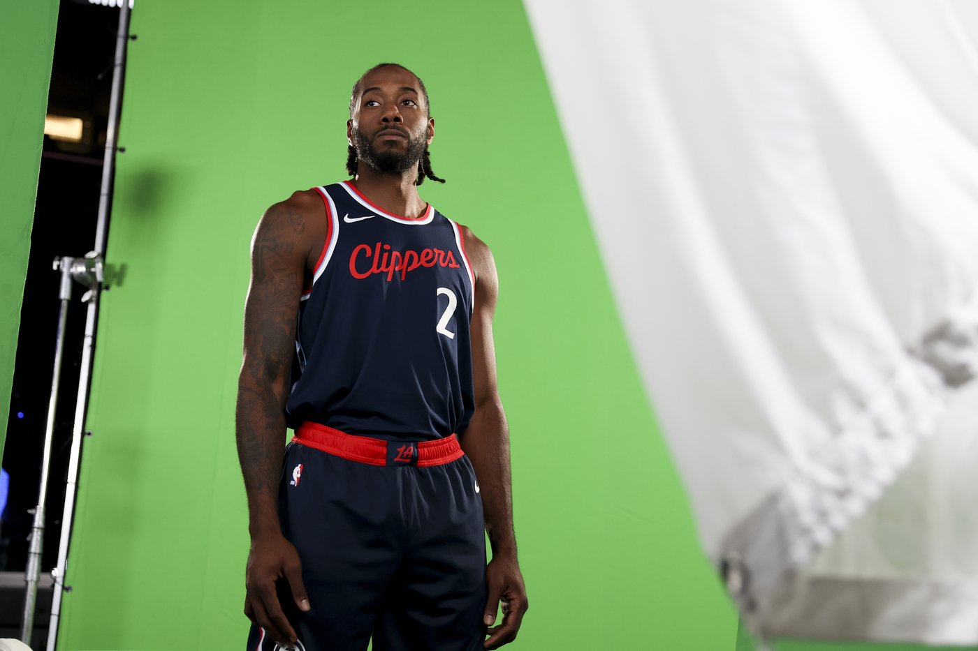 Kawhi Leonard plans to be in the Clippers' opening night lineup if balky right knee cooperates | iNFOnews.ca Kawhi Leonard plans to be in the Clippers' opening night lineup if balky right knee cooperates | iNFOnews.ca