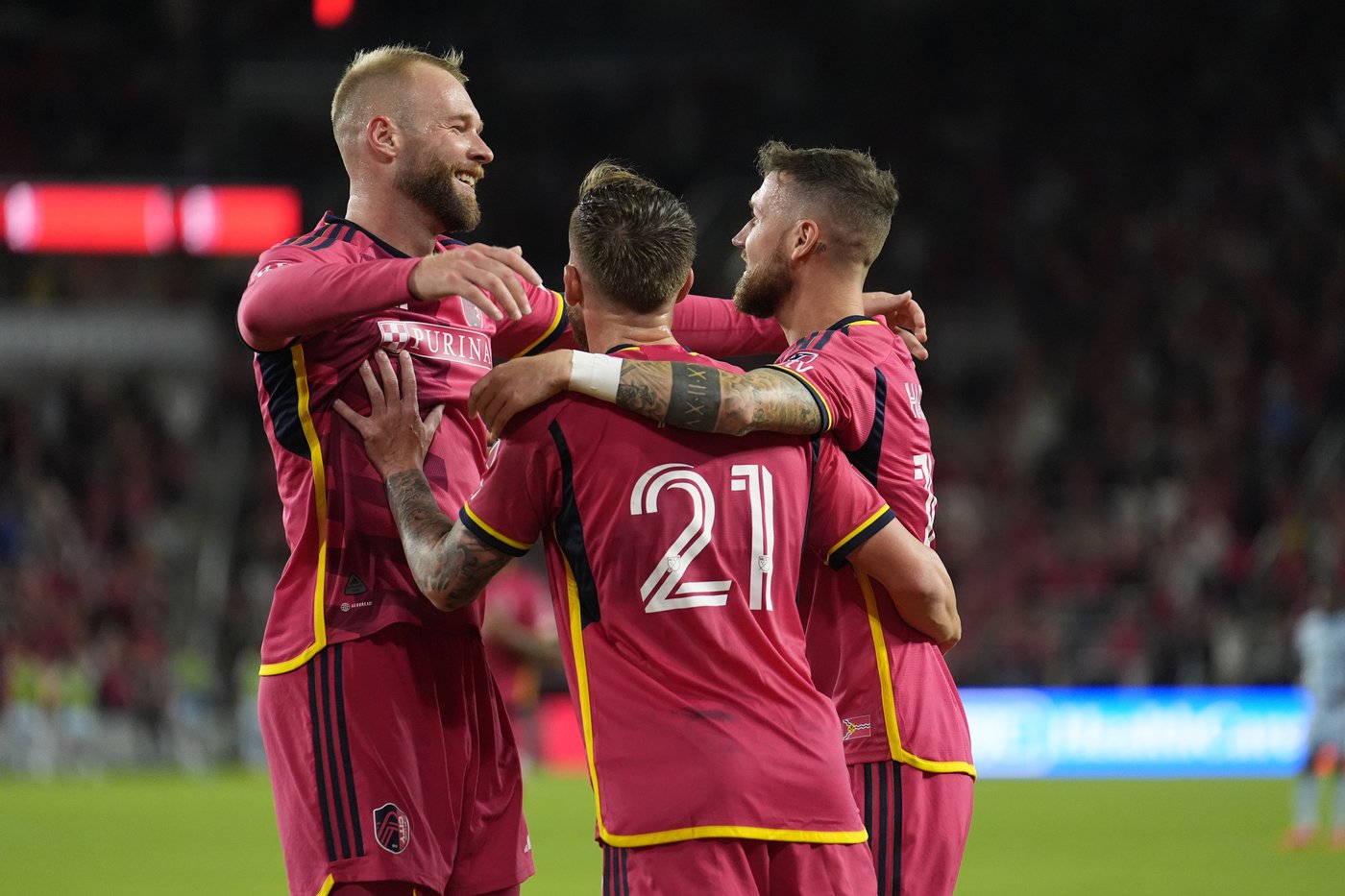Cedric Teuchert's goal, 2 assists help St. Louis City beat Sporting KC 3-1 | iNFOnews.ca Cedric Teuchert's goal, 2 assists help St. Louis City beat Sporting KC 3-1 | iNFOnews.ca