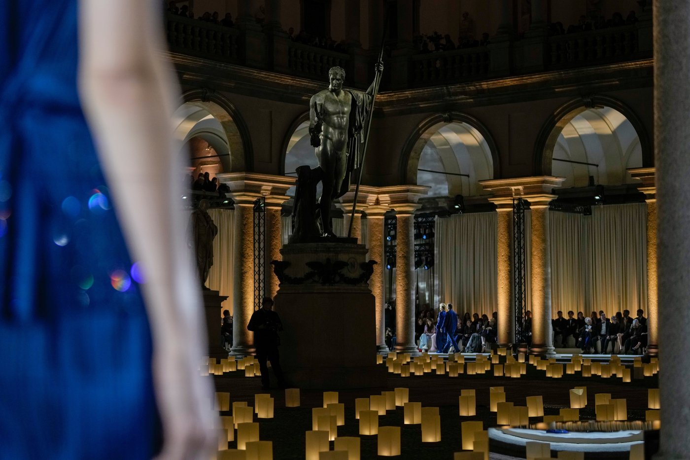 Armani's last collection shown in solemn runway show with Richard Gere, Lauren Hutton in 1st row | iNFOnews.ca