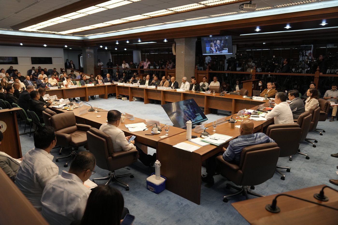 Philippine ex-President Duterte says he kept a `death squad' as mayor to kill criminals | iNFOnews.ca