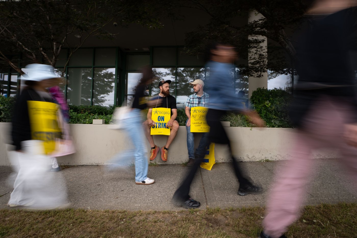 From wages to pickets, here are 5 things to know about B.C.'s public service strike | iNFOnews.ca