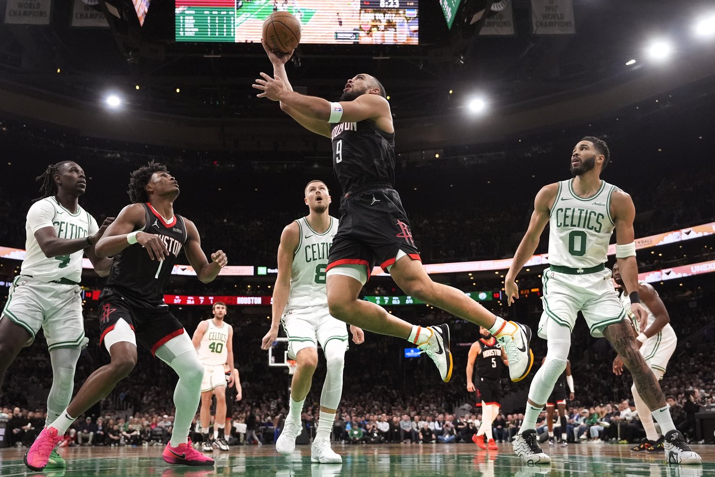 Thompson hits game-winning shot and scores 33 points as Rockets rally past Celtics 114-112 | iNFOnews.ca Thompson hits game-winning shot and scores 33 points as Rockets rally past Celtics 114-112 | iNFOnews.ca