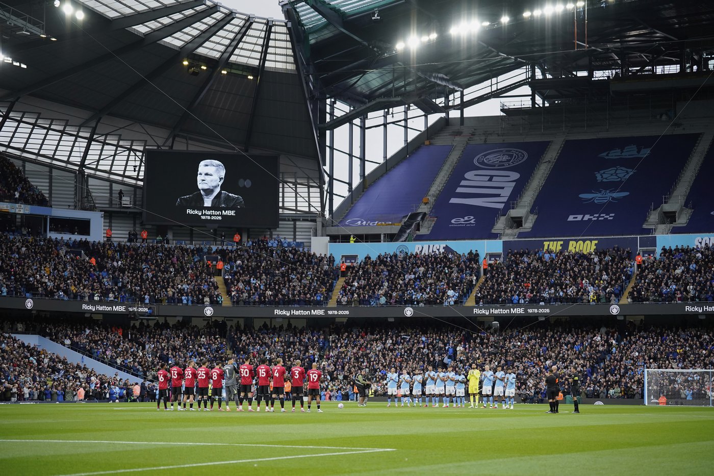 Man City and Man United fans unite to pay tribute to boxing icon Hatton | iNFOnews.ca Man City and Man United fans unite to pay tribute to boxing icon Hatton | iNFOnews.ca