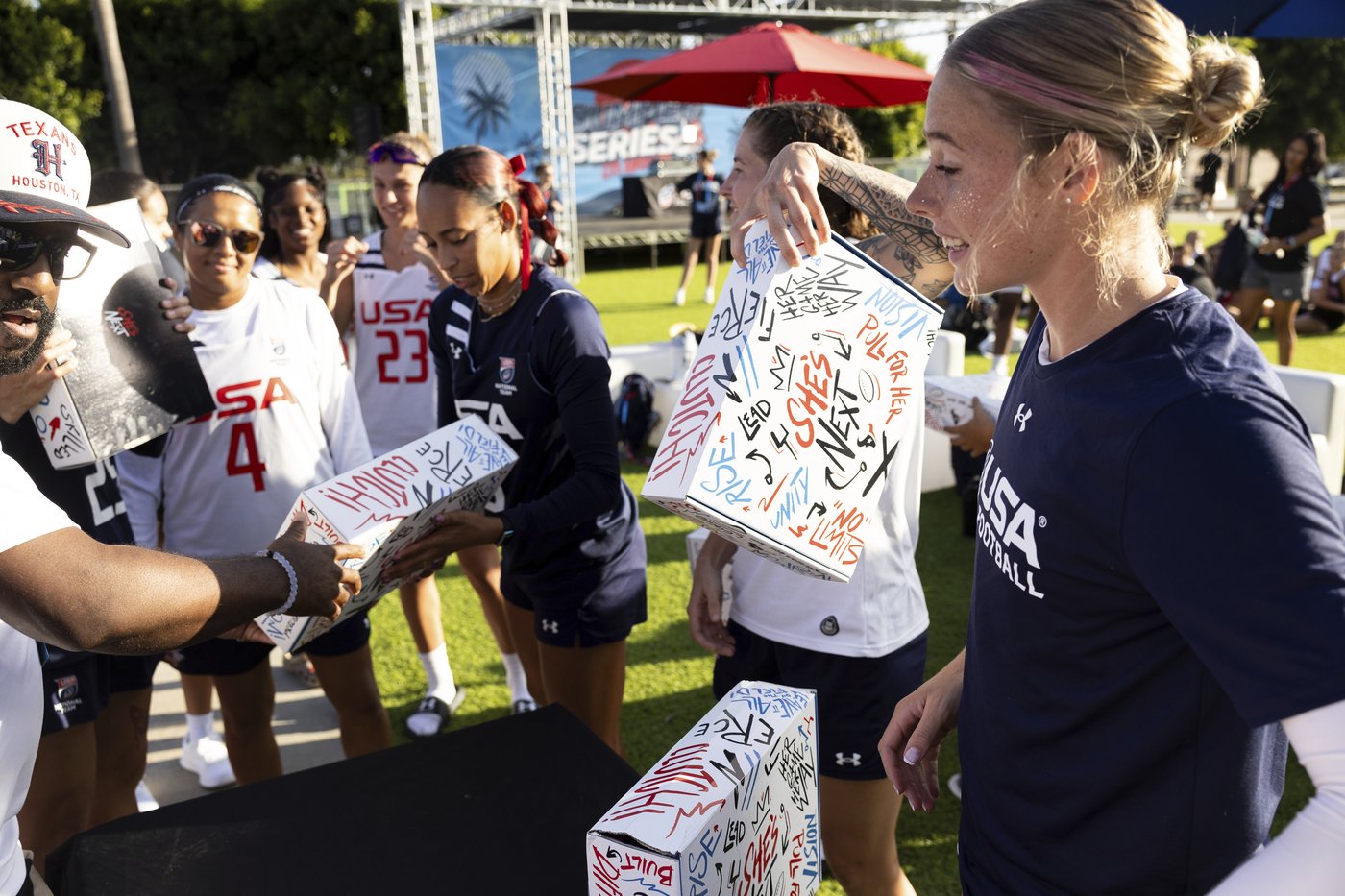 US flag football star Ashlea Klam and Houston Texans push for recognition of sport for Texas girls | iNFOnews.ca