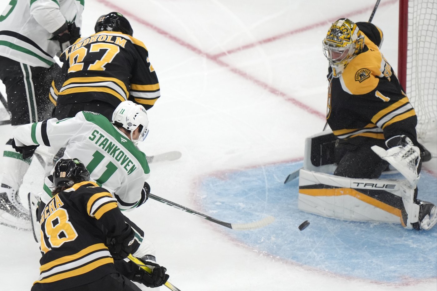 Seguin and Duchene have a goal and 2 assists each and Stars down Bruins 5-2 | iNFOnews.ca Seguin and Duchene have a goal and 2 assists each and Stars down Bruins 5-2 | iNFOnews.ca
