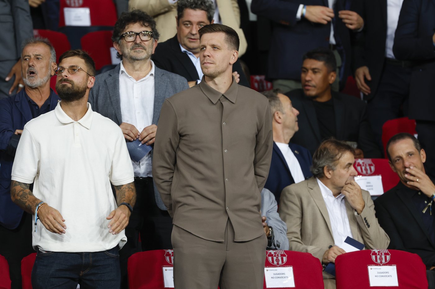 Former Poland goalkeeper Szczesny joins Barcelona after announcing his retirement in August | iNFOnews.ca