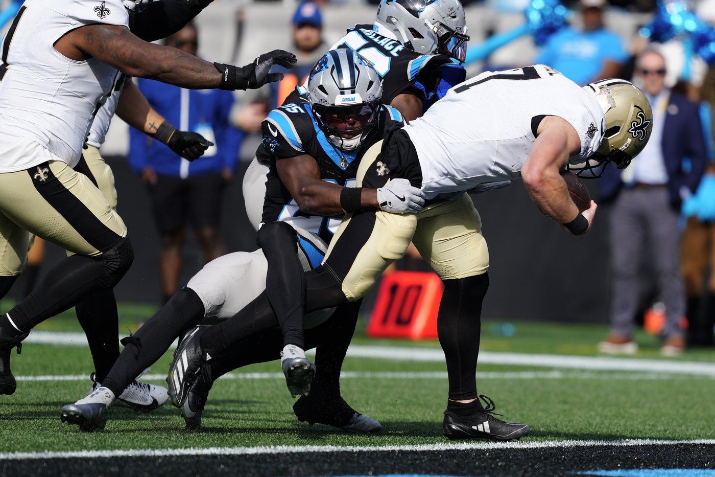 Chuba Hubbard runs for 2 TDs, Young leads winning drive as Panthers beat Saints 23-22 | iNFOnews.ca Chuba Hubbard runs for 2 TDs, Young leads winning drive as Panthers beat Saints 23-22 | iNFOnews.ca