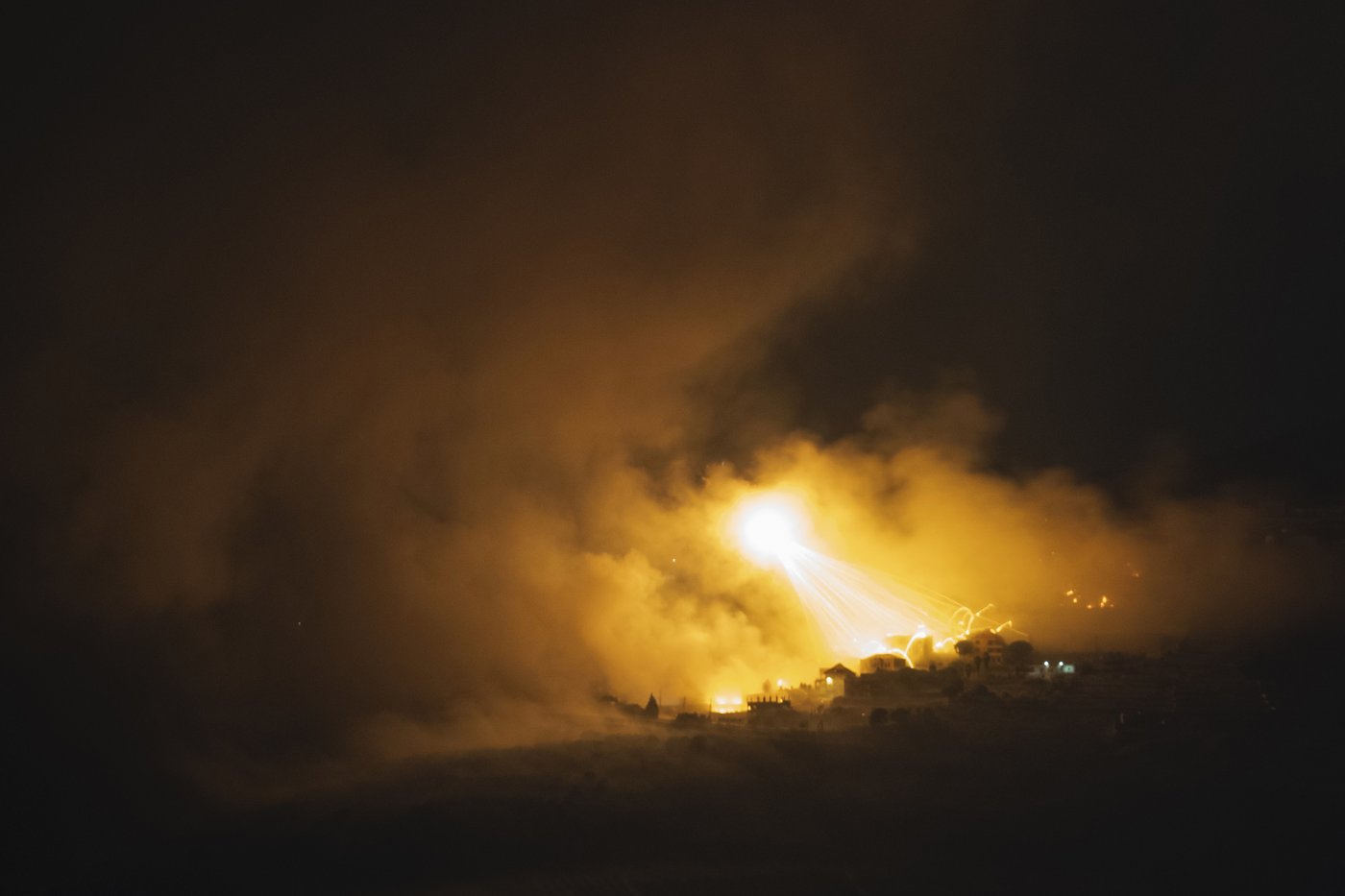 Iran fires at least 180 missiles into Israel as regionwide conflict grows | iNFOnews.ca Iran fires at least 180 missiles into Israel as regionwide conflict grows | iNFOnews.ca