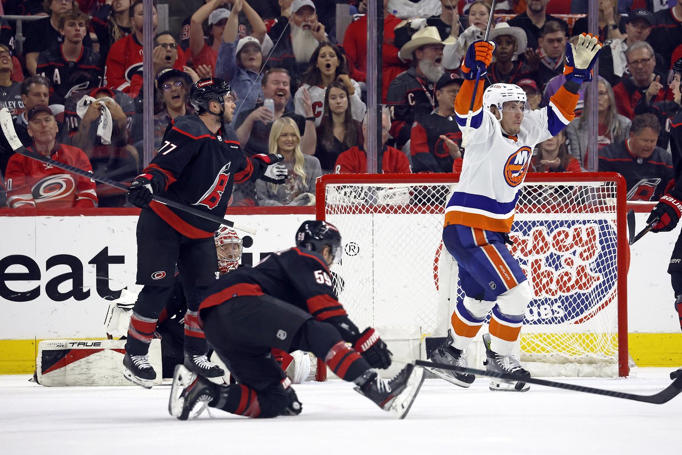 Islanders focused on getting off to strong start in first full season under Patrick Roy | iNFOnews.ca