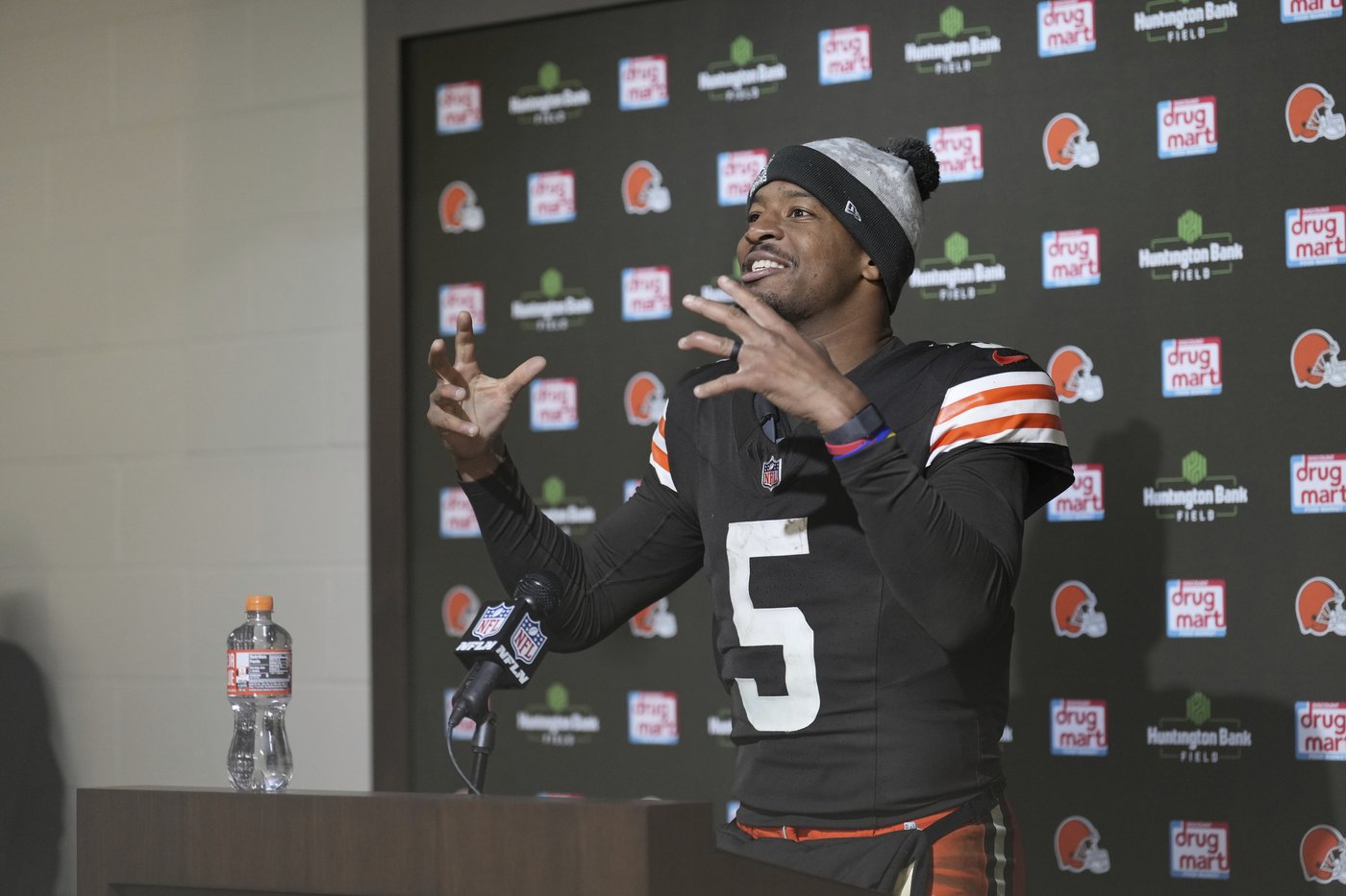 Winston's performance in snowy win over Steelers adds new layer to Browns' quarterback conundrum | iNFOnews.ca Winston's performance in snowy win over Steelers adds new layer to Browns' quarterback conundrum | iNFOnews.ca