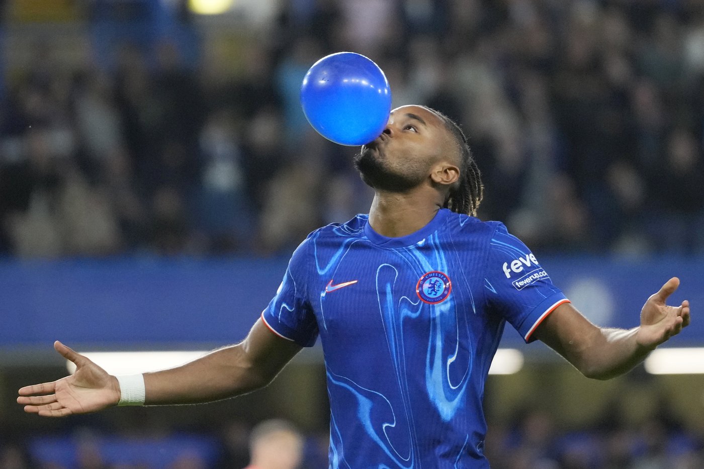 Man City wins in League Cup two days after feisty Arsenal match. Nkunku hat trick for Chelsea | iNFOnews.ca