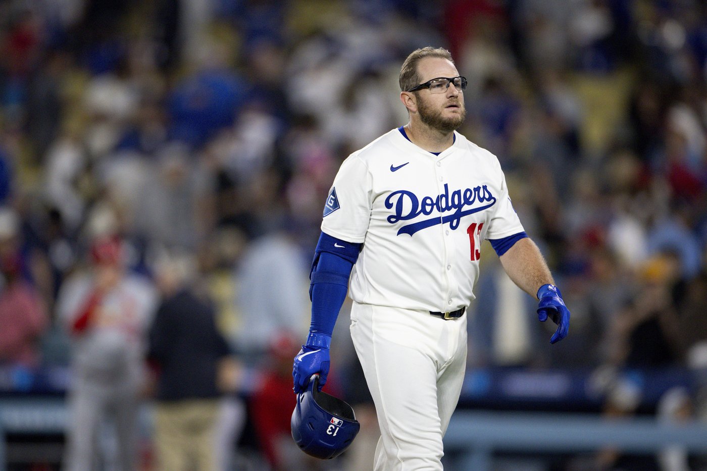 Dodgers' Max Muncy lands on IL again with oblique strain | iNFOnews.ca
