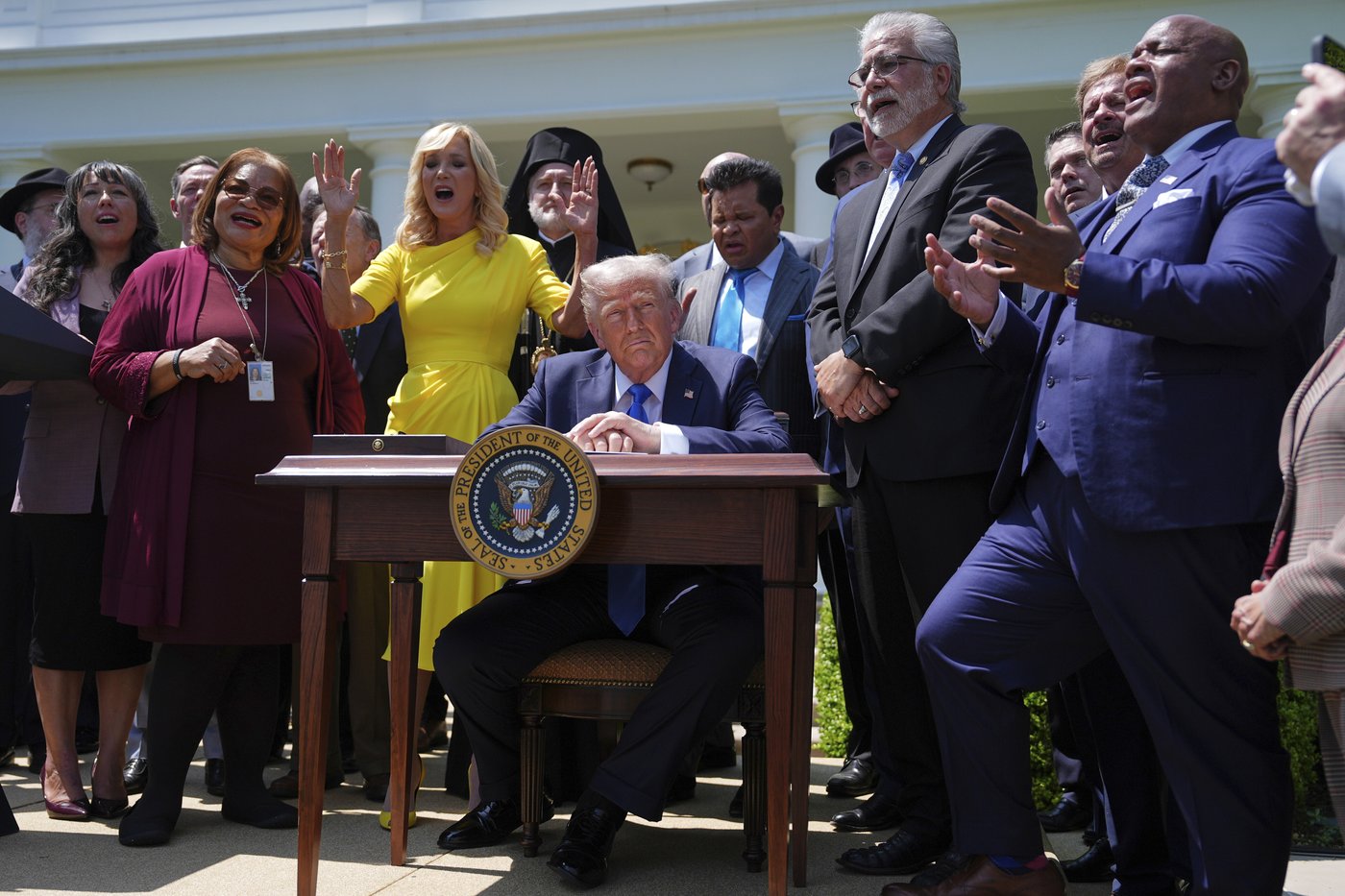 PHOTO COLLECTION: Trump-National Day of Prayer | iNFOnews.ca PHOTO COLLECTION: Trump-National Day of Prayer | iNFOnews.ca
