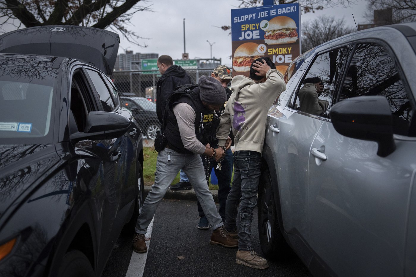 Trump wants mass deportations. For the agents removing immigrants, it's a painstaking process | iNFOnews.ca Trump wants mass deportations. For the agents removing immigrants, it's a painstaking process | iNFOnews.ca