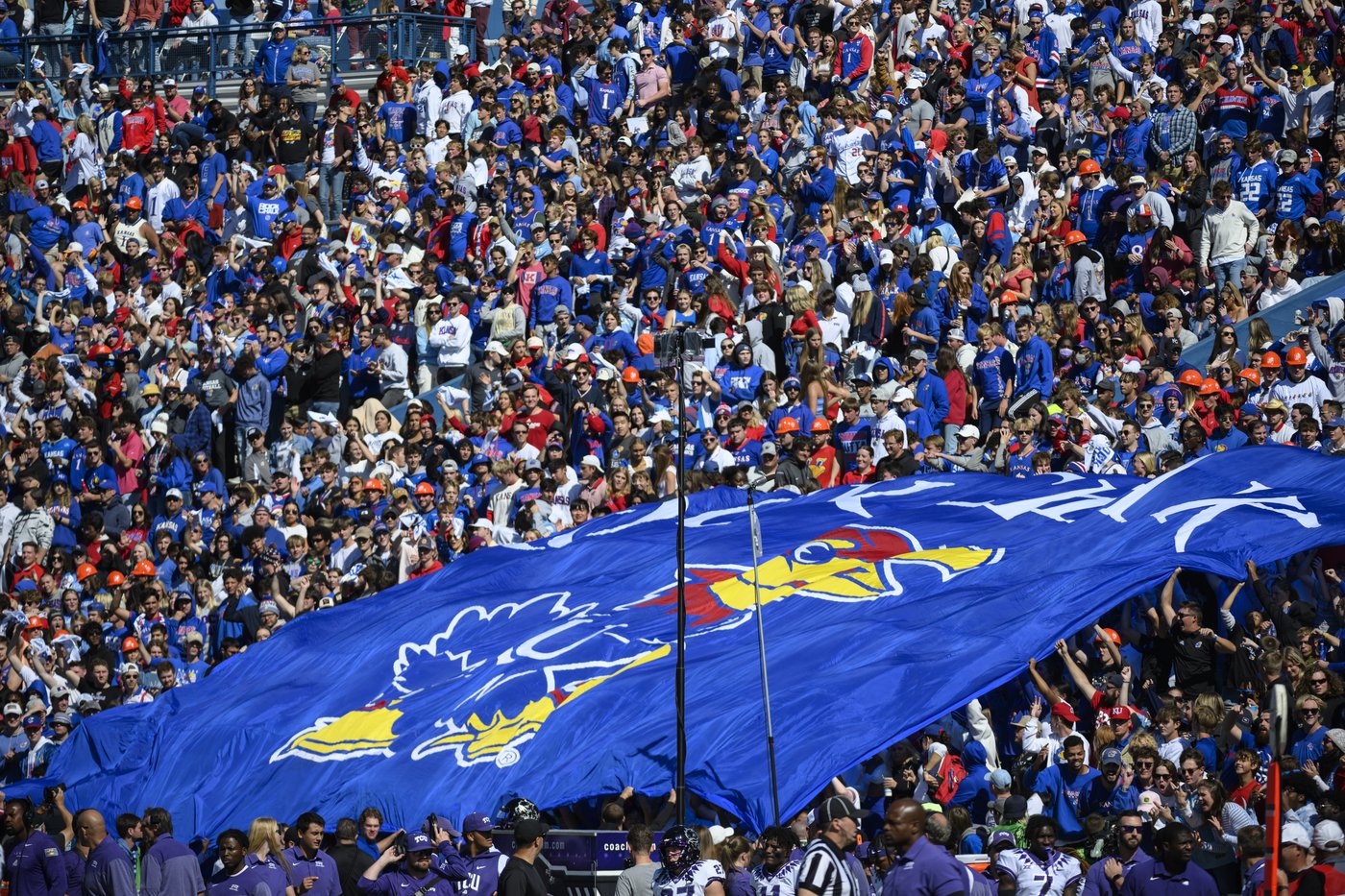 Kansas reveals $450M Memorial Stadium renovation ahead of Fresno State game | iNFOnews.ca Kansas reveals $450M Memorial Stadium renovation ahead of Fresno State game | iNFOnews.ca